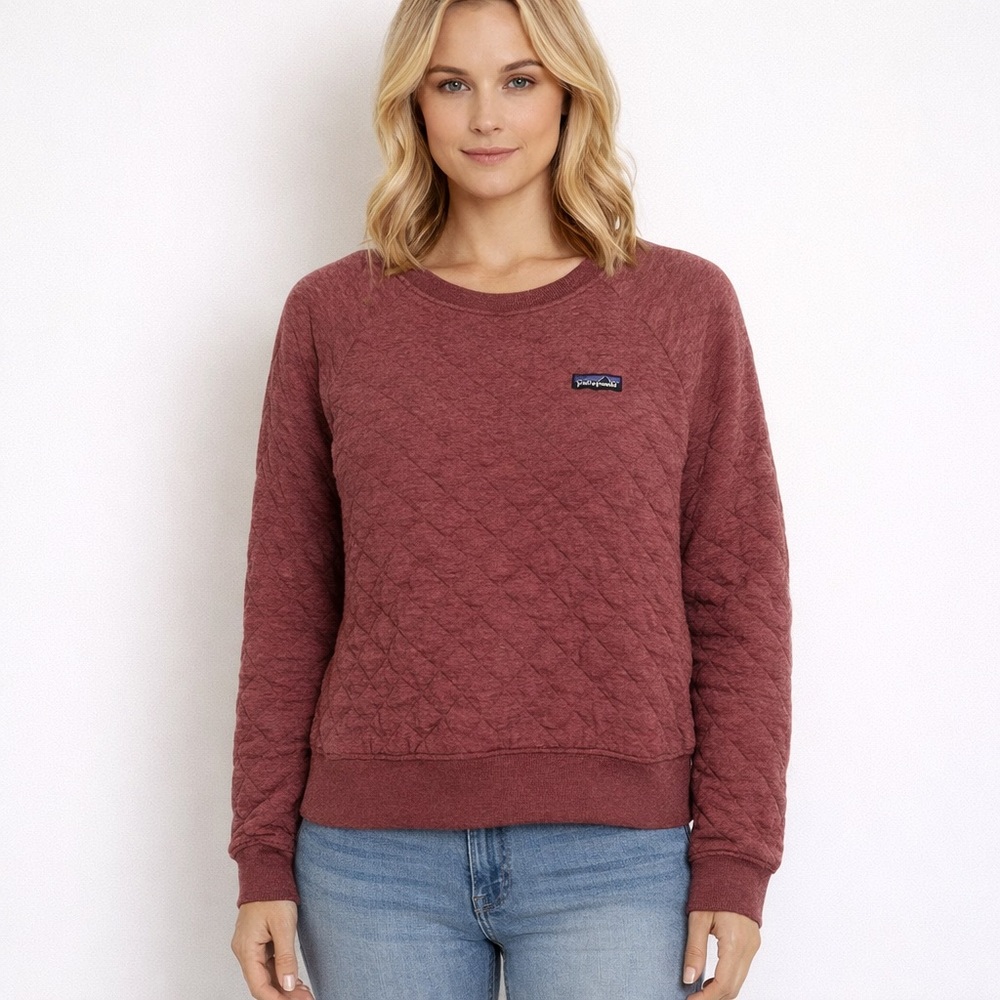 Patagonia size small maroon wine colored quilted long sleeve sweatshirt